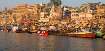 Top 5 Reasons Why Varanasi Should Be On Every Honeymooner's Wish List!